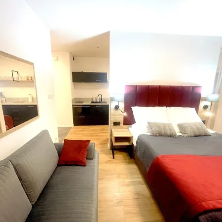 Apartmán Premium Atal Square-free Parking Space In The Garage