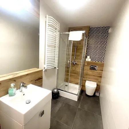 Premium Atal Square-free Parking Space In The Garage Apartament *