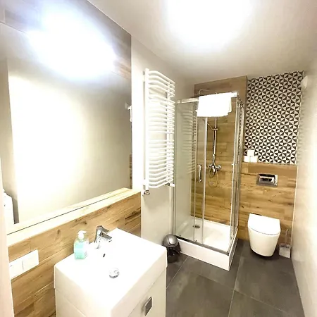 Premium Atal Square-free Parking Space In The Garage アパート