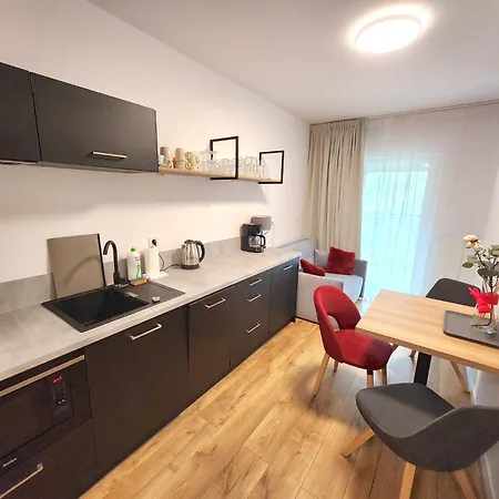 Premium Atal Square-free Parking Space In The Garage *